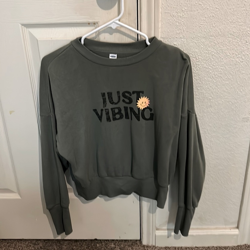 Green pull over